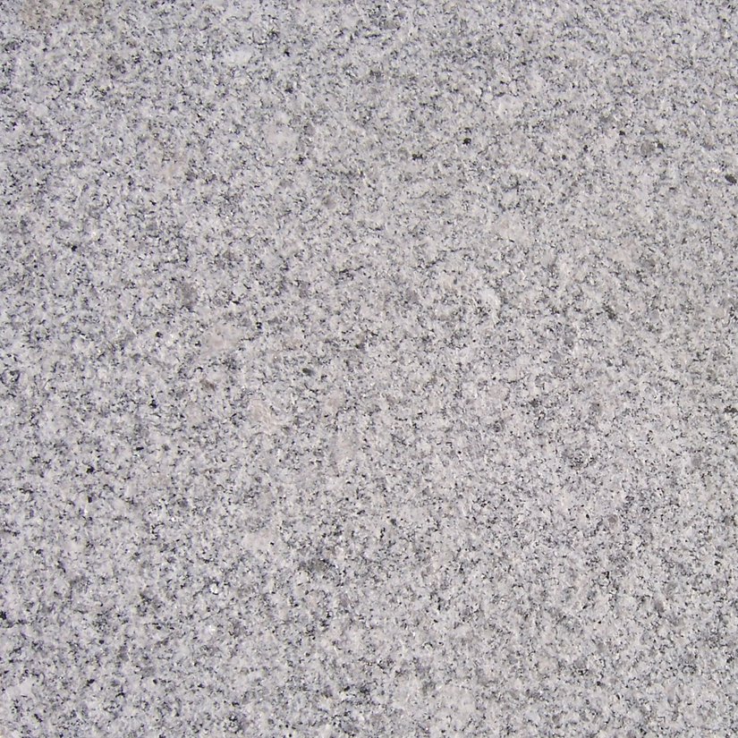 Light Grey Granit - Bodenplatten - Oberfläche geflammt 
Kanten gesägt, oben leicht gefast