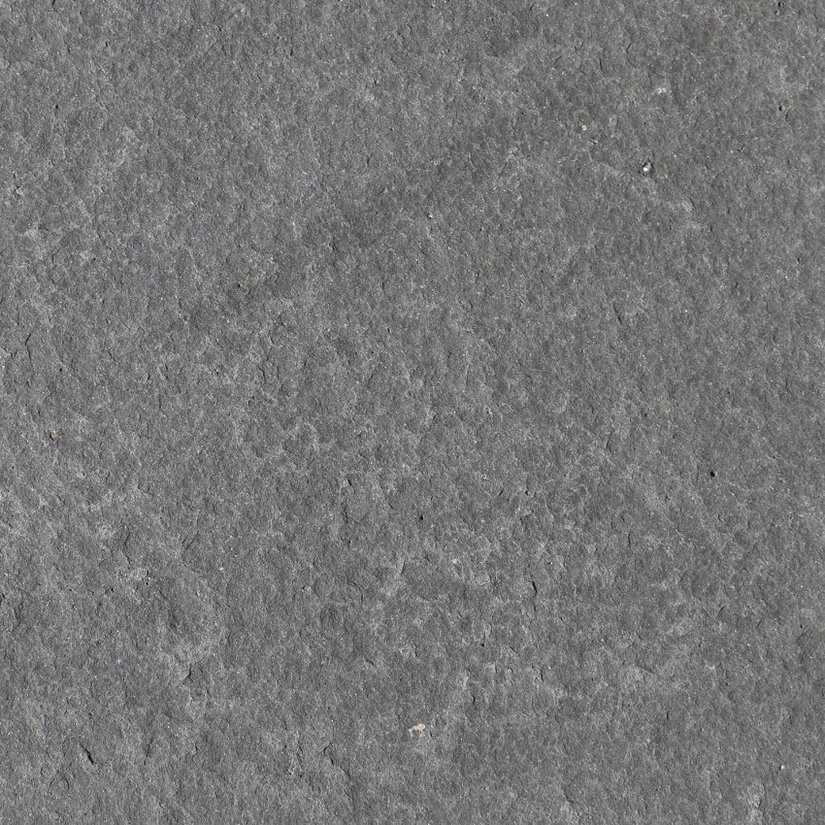 Basalt Anthrazit  - Schrittplatten - Oberfläche geflammt,
Kante Naturkruste